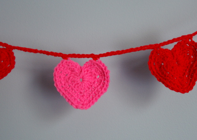 crochet valentine heart - Lori Miller Designs